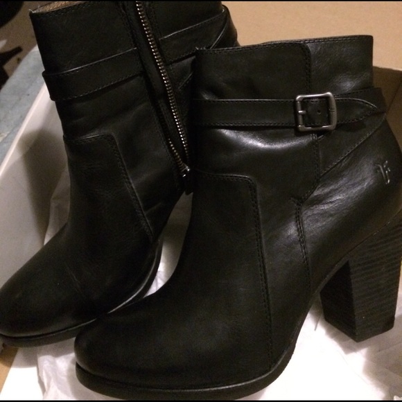 Frye “Patty” Boot - Picture 2 of 8